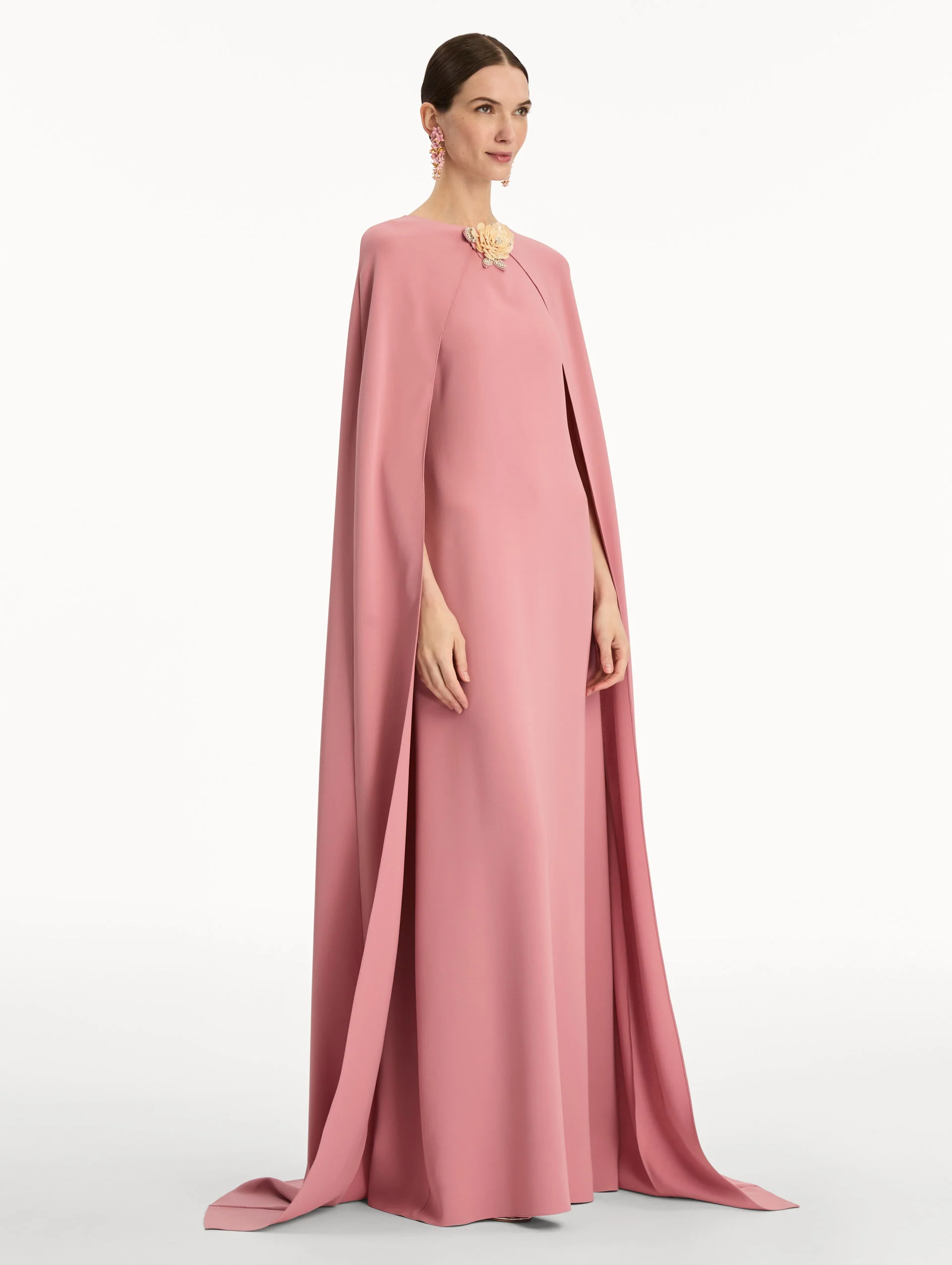 Brooch Embroidered Cape-Back Caftan - Image 4