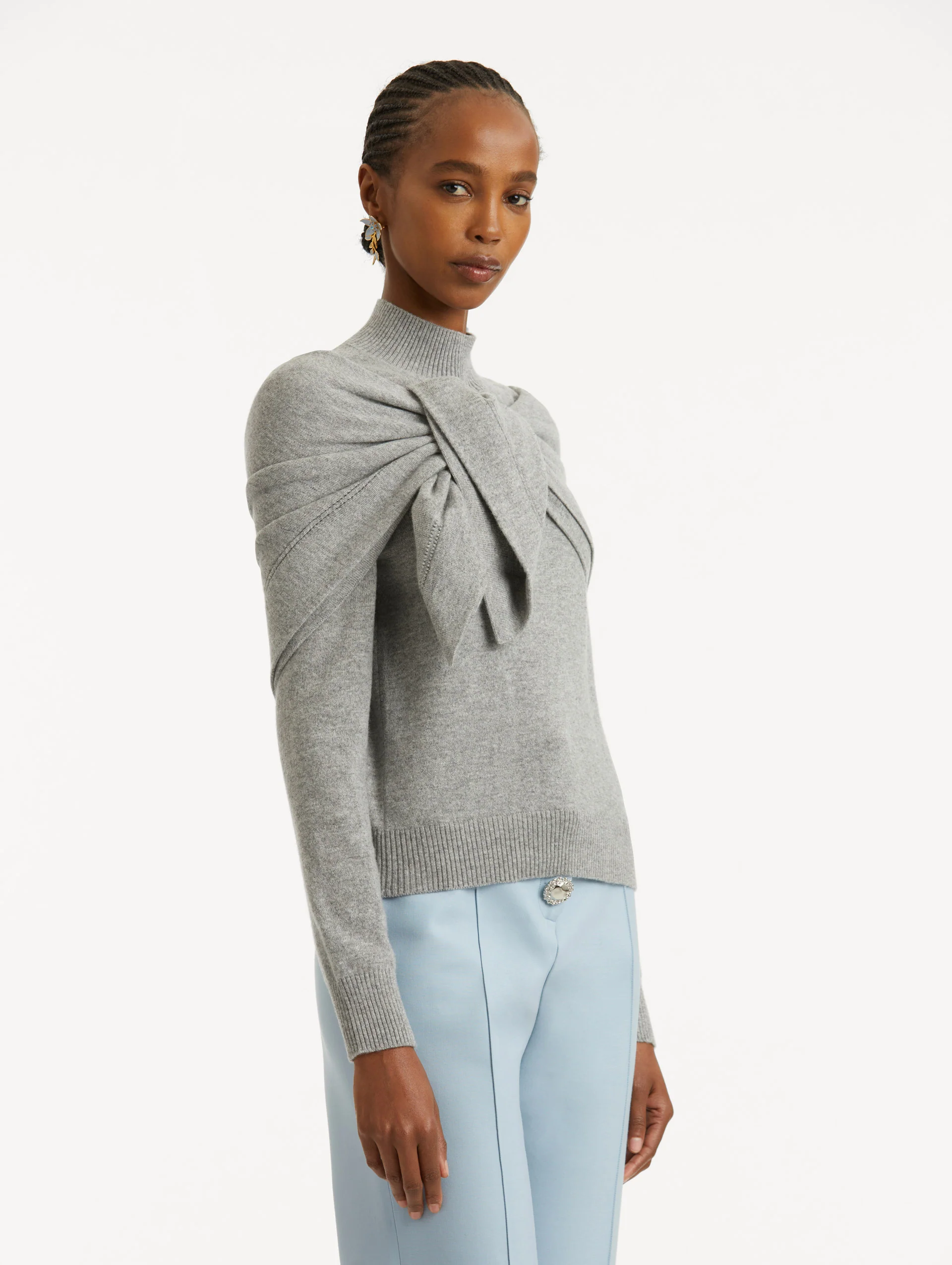O Flower Cashmere Pullover with Scarf - Image 6